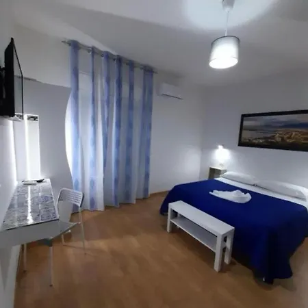 La Porta Delle Eolie 2.0 Гостевой дом Милаццо